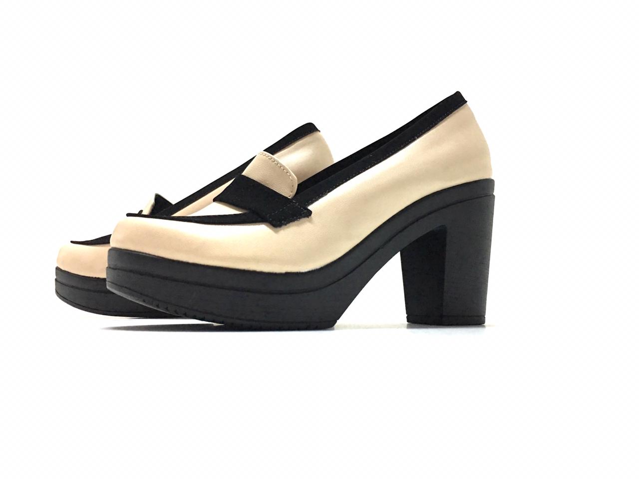 Ejecutivo beige mocasín tacón mediano