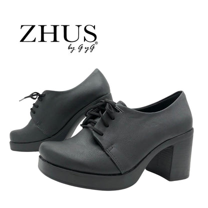 Ejecutivo negro con cordones