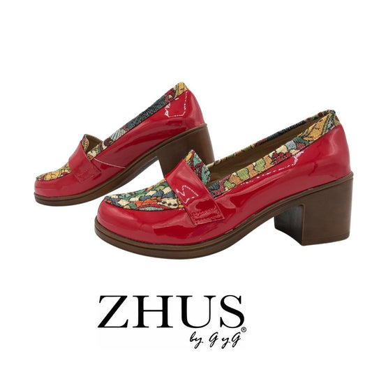 Mocasín rojo floral