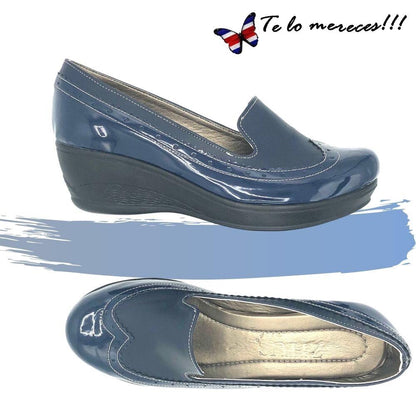 Cuña azul charol bajita tipo americana