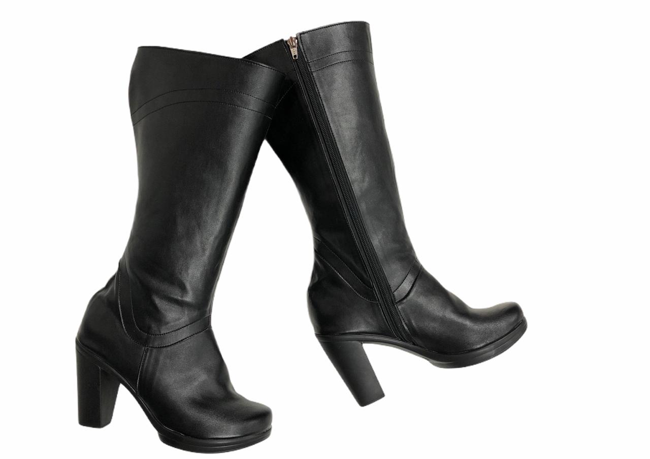 Bota caña alta elegante negra