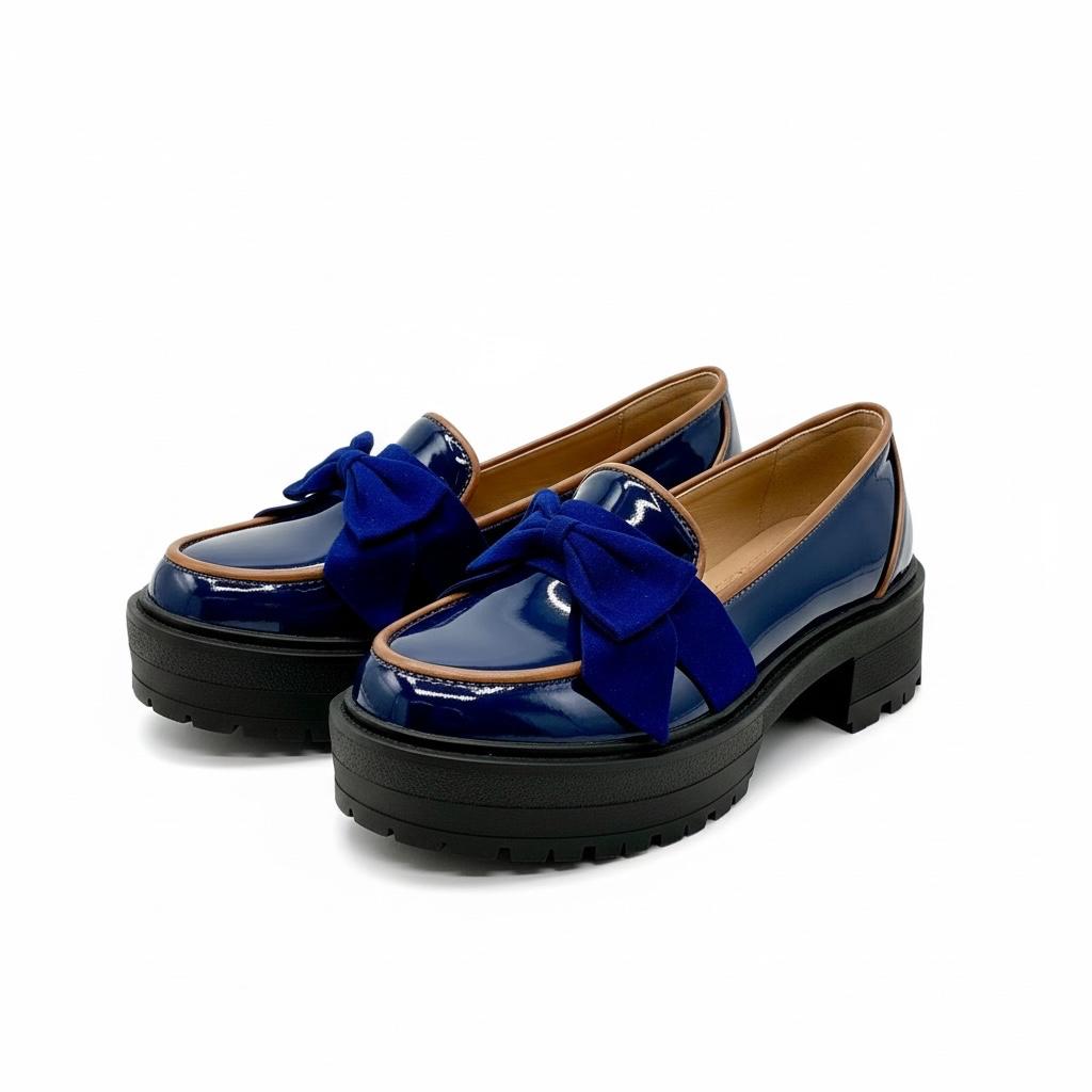 ZHUS Mocasín Azul Marino Charol | Zapato con Moñito y Plataforma | Cuero Vegano
